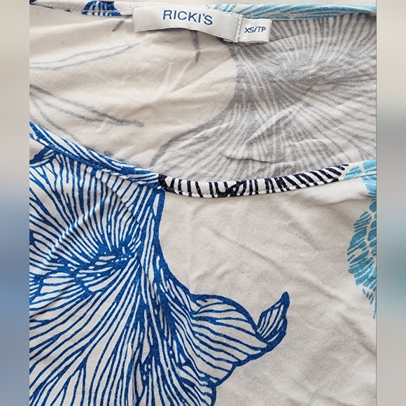 Top - Picture 4 of 5